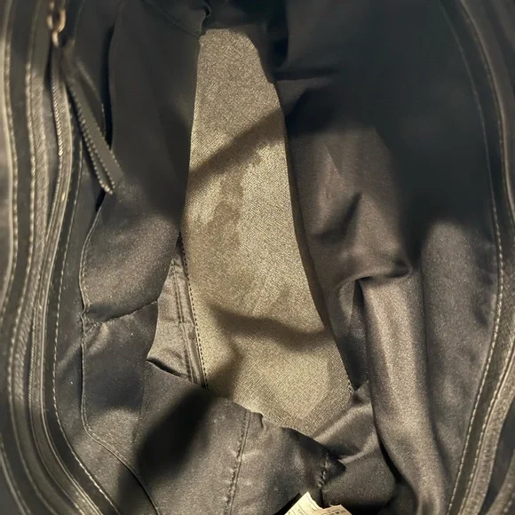 lululemon athletica Black Shoulder Bag with Adjustable Strap - Picture 5 of 11